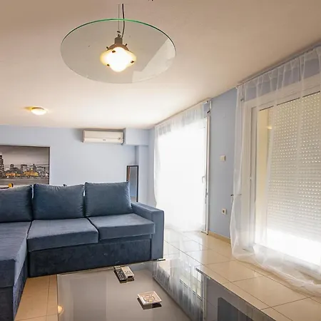 Maisonette Pt Апартаменты