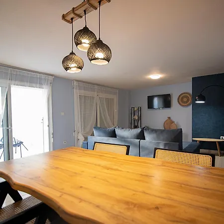 Maisonette Pt Апартаменты